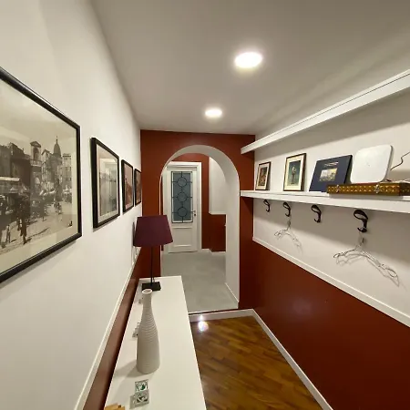 Panto' 2 Steps To Toledo Street Apartman *