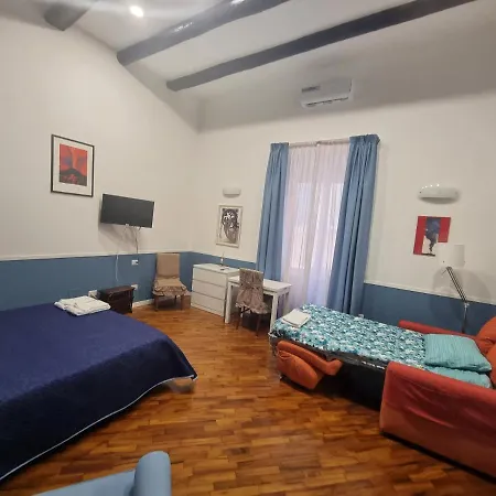 Panto' 2 Steps To Toledo Street * Nápoly