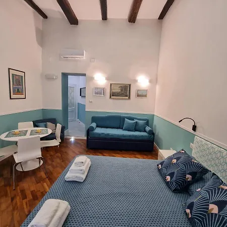 Panto' 2 Steps To Toledo Street Apartman *