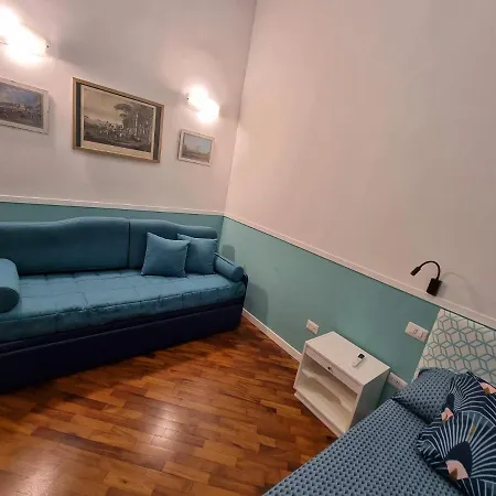 Panto' 2 Steps To Toledo Street * Nápoly